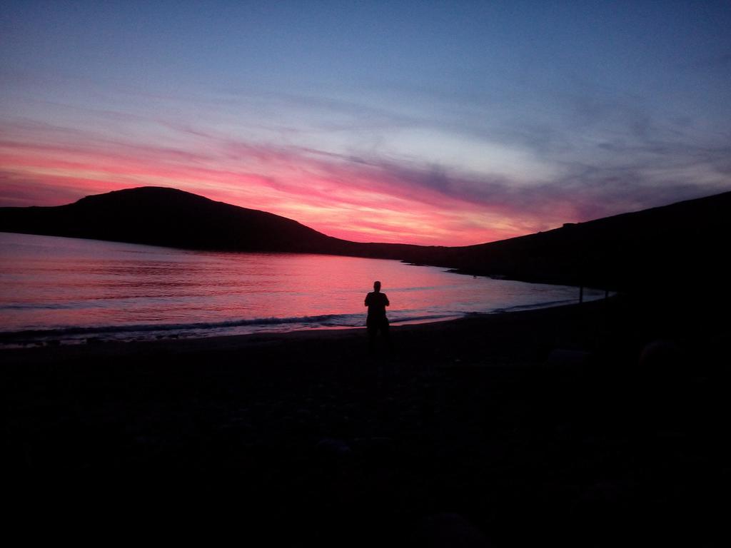 Tramonto Nel Delfini Apartment Kini Exterior foto