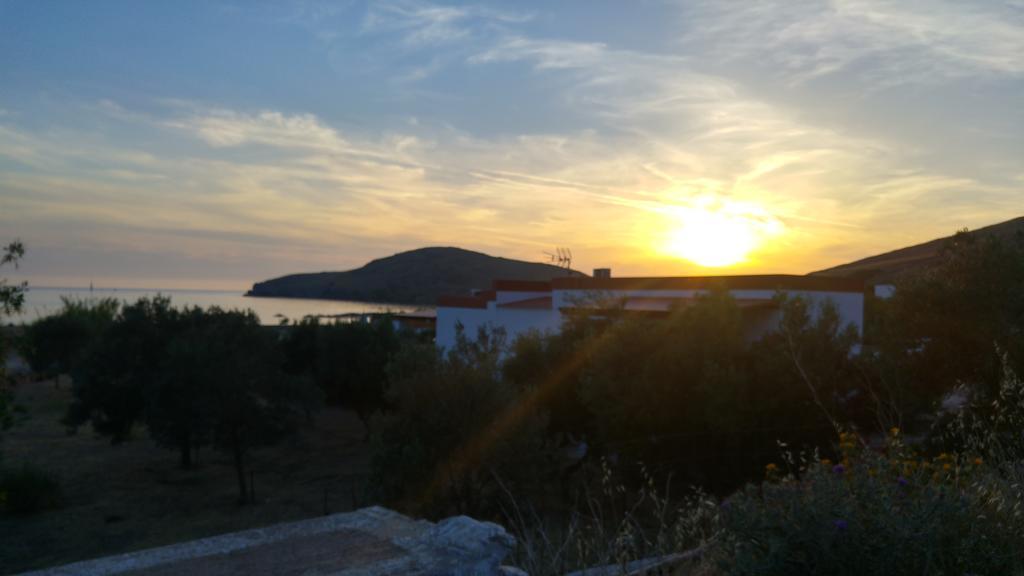 Tramonto Nel Delfini Apartment Kini Exterior foto
