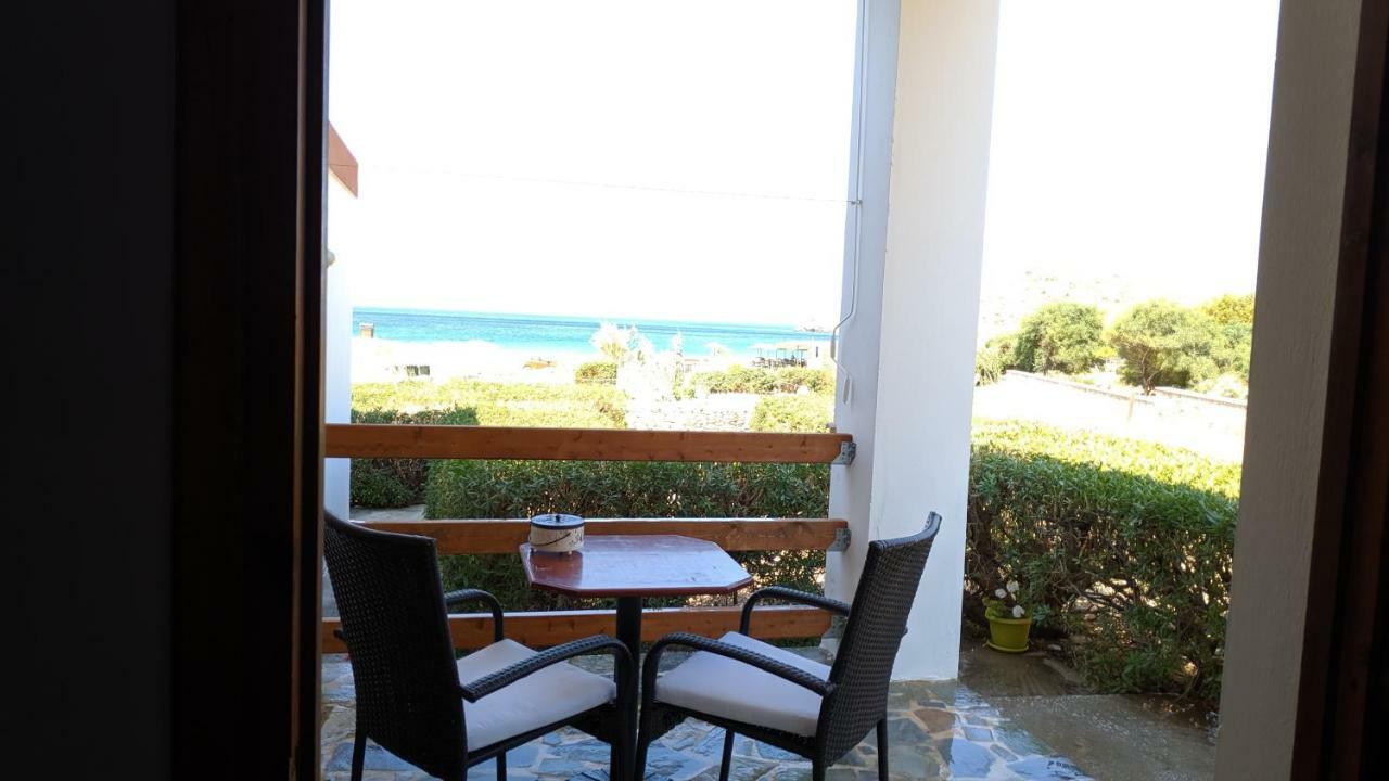 Tramonto Nel Delfini Apartment Kini Exterior foto